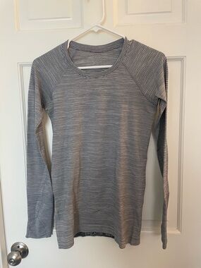 Lululemon Swiftly tech Long Sleeve Lightweight Tee hip length - Gray & White